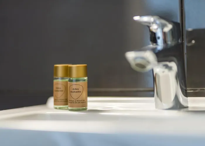 Dobra Truskawka Bed & Breakfast 3*